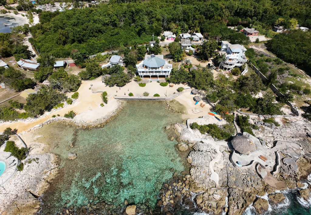 April 17-20, 2026
Coral Cove Wellness Resort
Guided by April Centrone